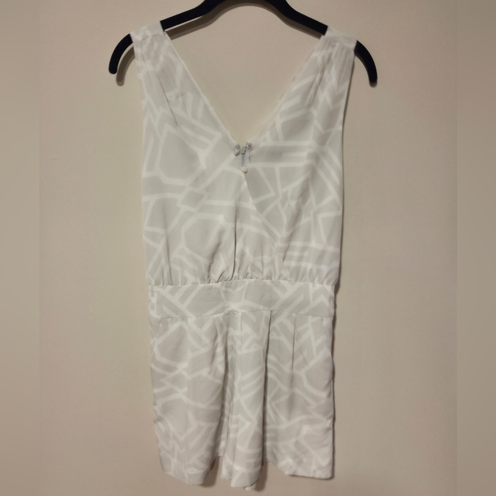 Armani Exchange White And Gray Geometric Jumpsuit Size 4